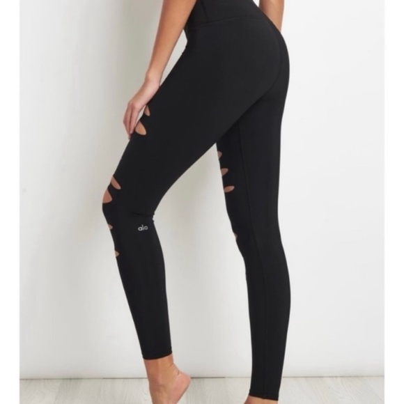Alo Yoga • Black Ripped Warrior High Waisted Legging Sz Sm Activewear Gym Wear - Picture 4 of 14
